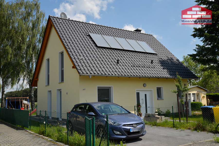 Massivhaus mit Solar-Photovoltaik